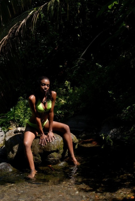 African Joyce Oliveira Anal hot nude image