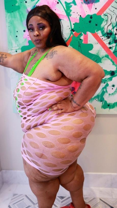 Brazzilian Big Mom nudes archive