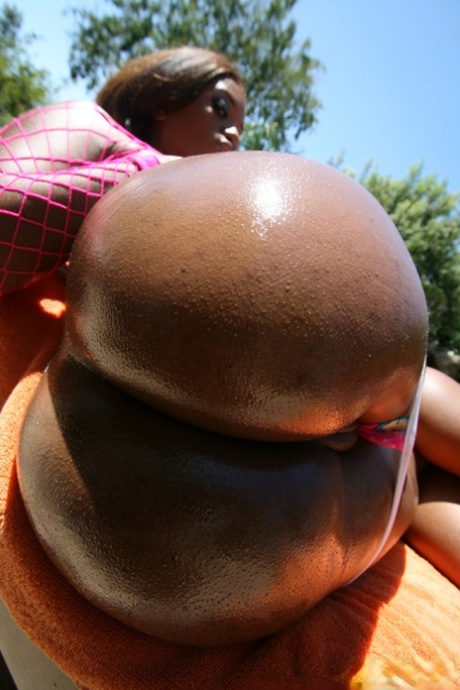 African Big Hole sex photo