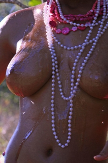 Latina Jaycee sexy naked image