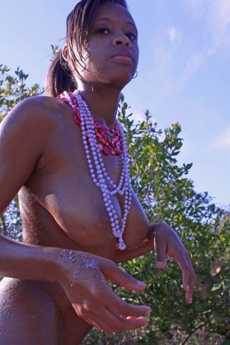 Brazzilian First Creampie sexy nudes pics