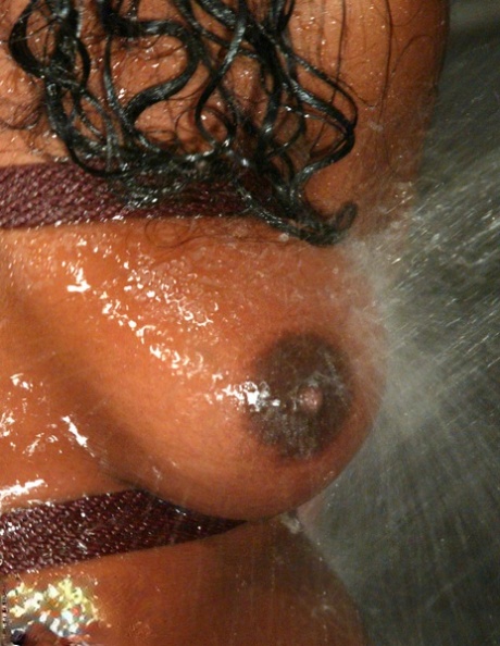 Brazzilian Sensual Lesbian nude images
