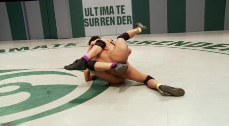 Brazzilian Dragon Lily Wrestling free pic