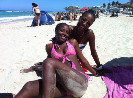 African Feet Lesbian hot xxx pictures