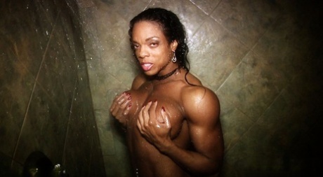 Black 50 Guy Creampie nude pics
