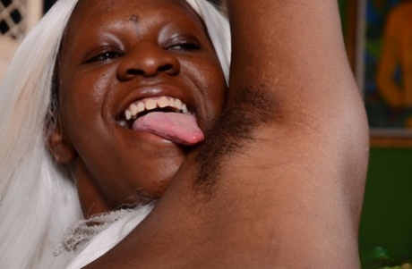 Black Blowjob Lesson pornographic galleries