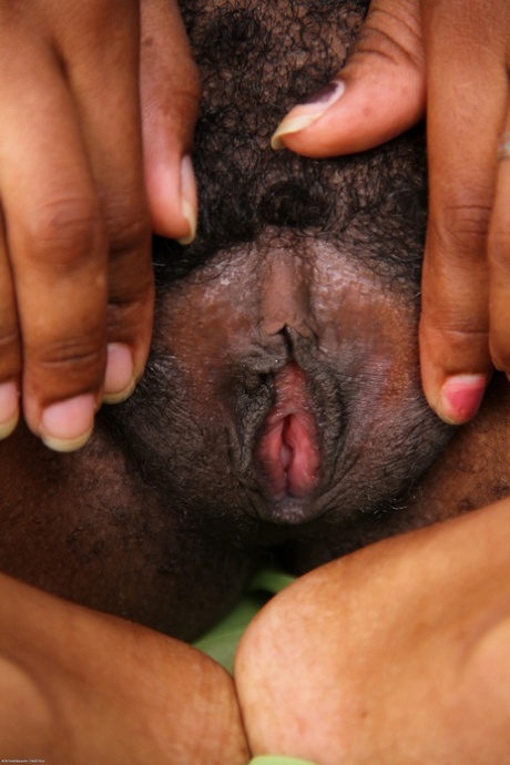 Latina Chubby Massage art naked image