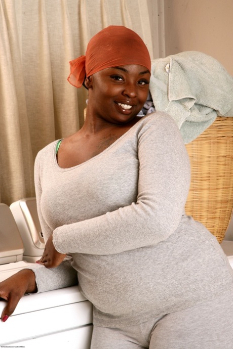 African Mommy Pov hot xxx photos