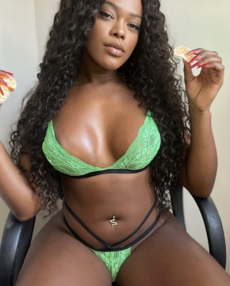 Latina Miami sexy nudes picture