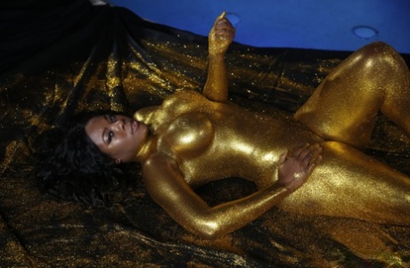 Brazzilian Mira Monroe beautiful nude photo